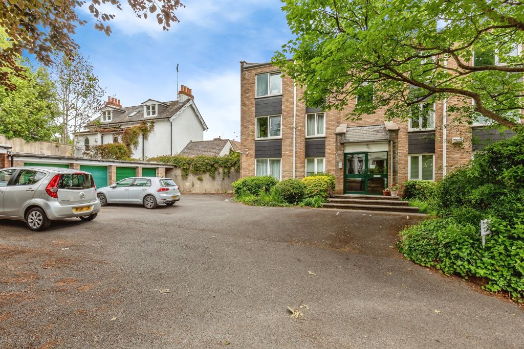 Property photo 2 of 16