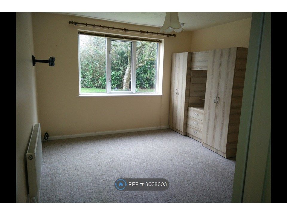 Property photo 3 of 10 Bedroom