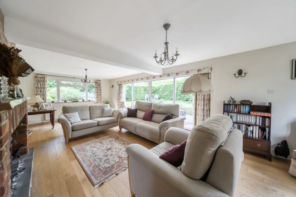 Property photo 2 of 20 1295427-8-682Afe4...