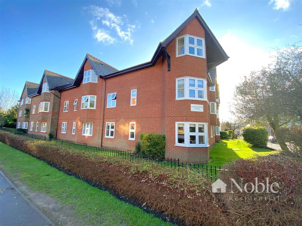 Property photo 1 of 10 External