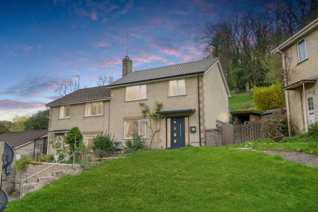 Property photo 2 of 22