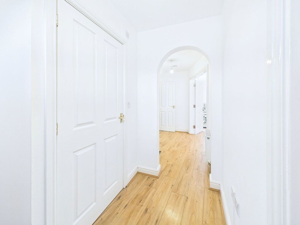 Property photo 2 of 26