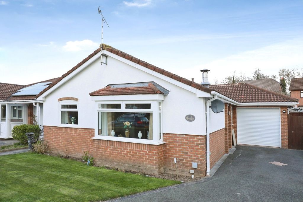 Property photo 1 of 33 Pbox-Img.Jpg