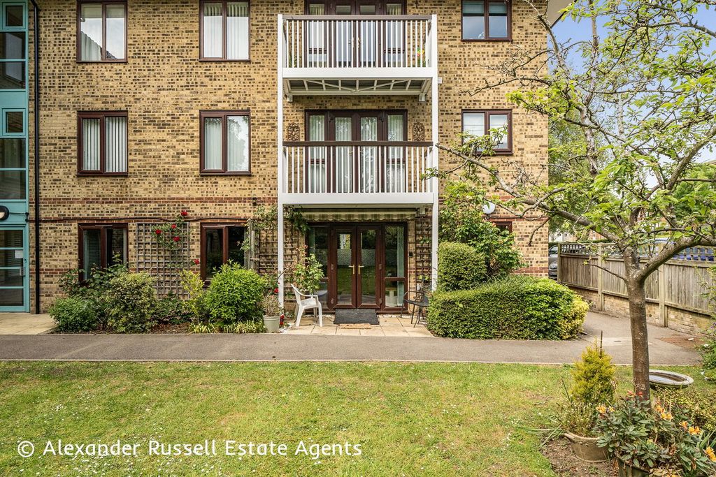 Property photo 1 of 23