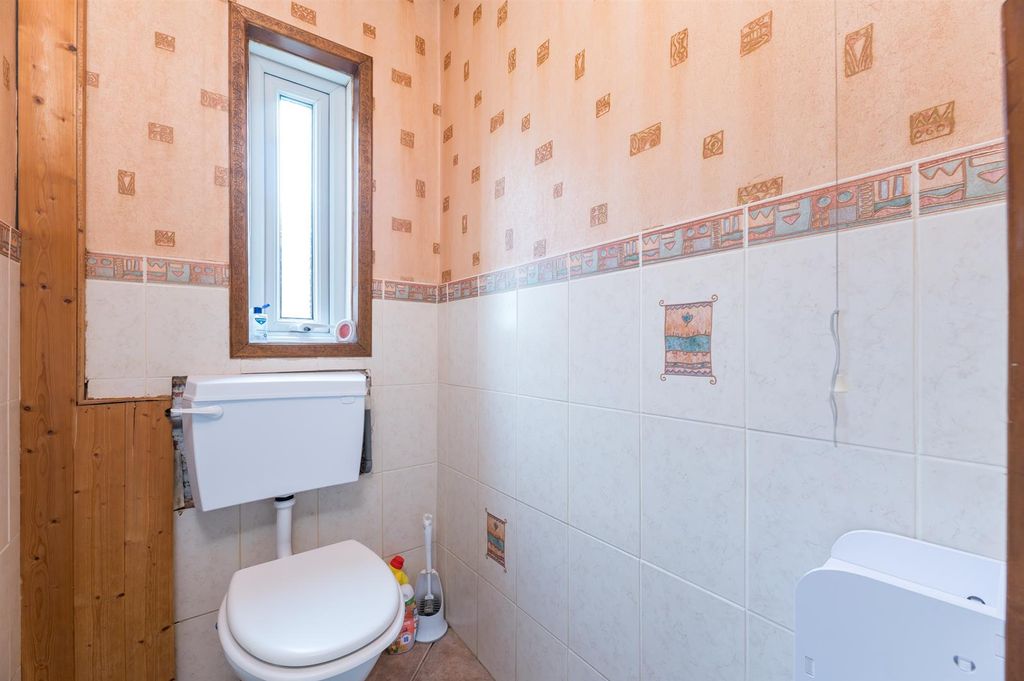 Additional image 9 of 4 bed semi-detached house for saleCaxton Road, Otley LS21