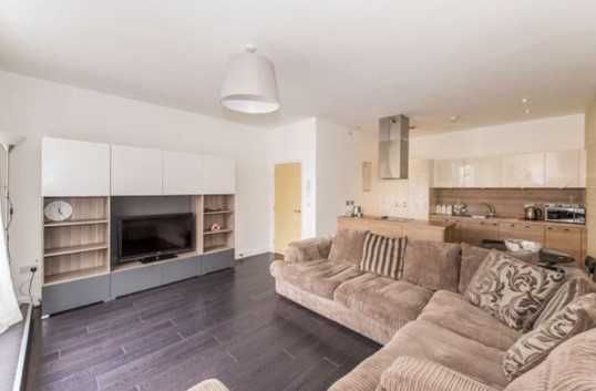 Property photo 3 of 9