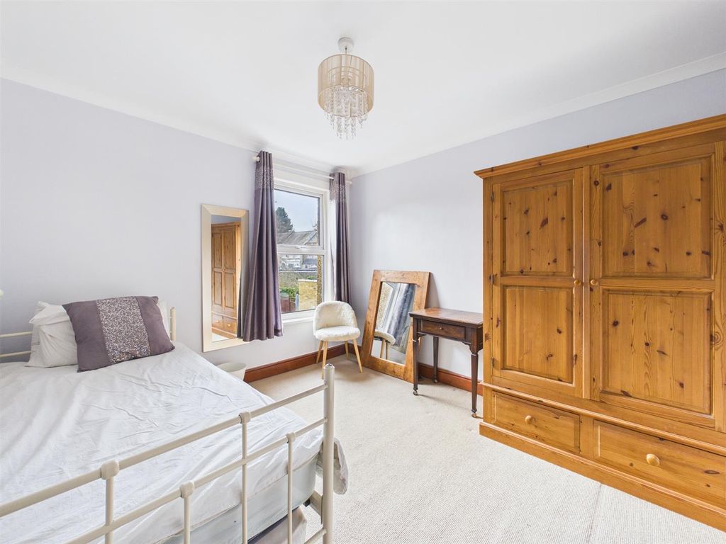 Property photo 3 of 23 Cam02885G0-Pr0566-Still013.Jpg