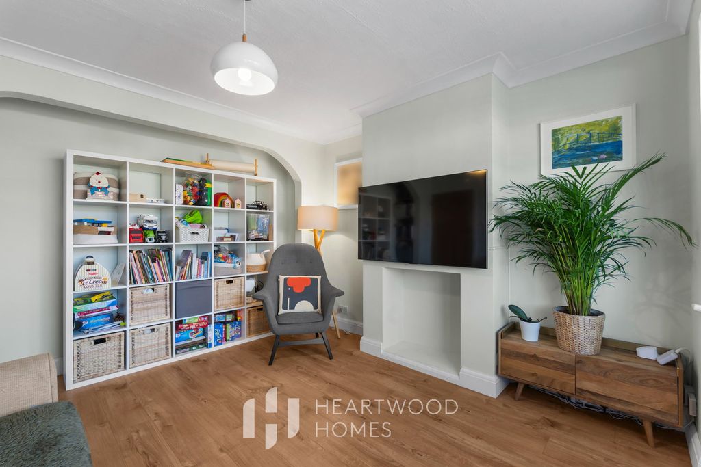 Property photo 3 of 23