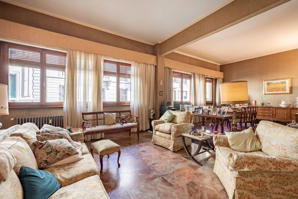 Property photo 1 of 25