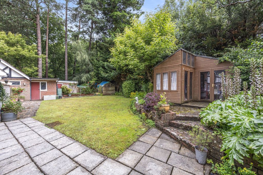 Property photo 3 of 18