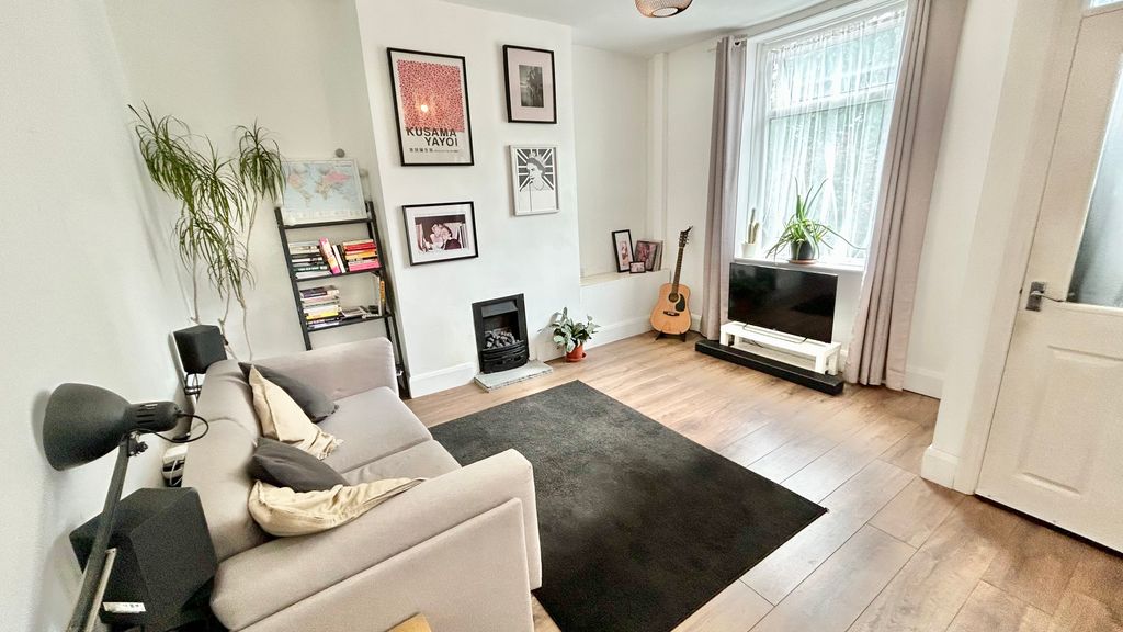 Property photo 2 of 22 2