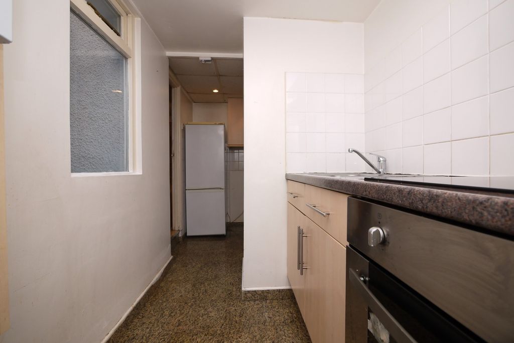 Property photo 2 of 8 5005021