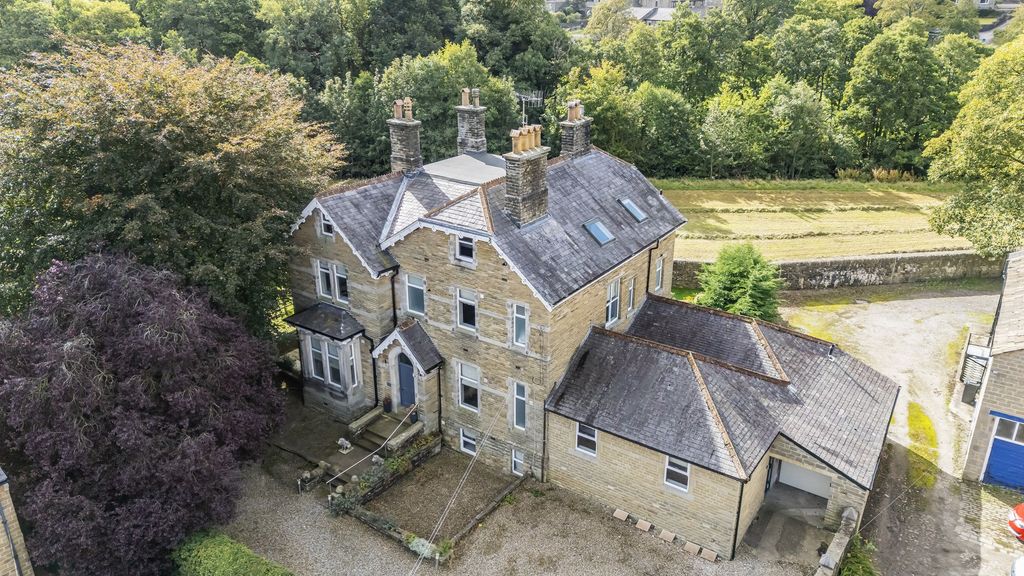 Property photo 1 of 20