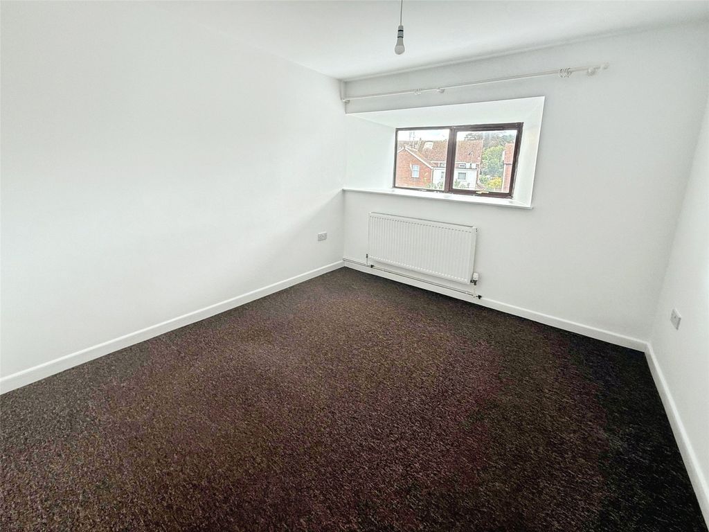 Property photo 3 of 9 Picture No. 23