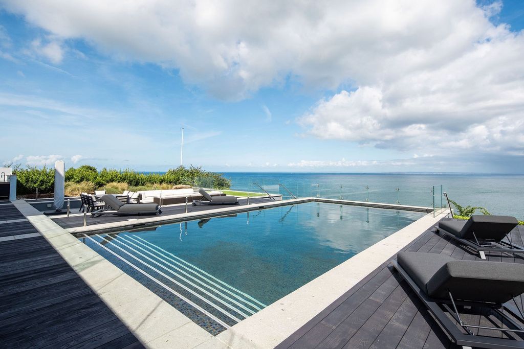 Property photo 3 of 66