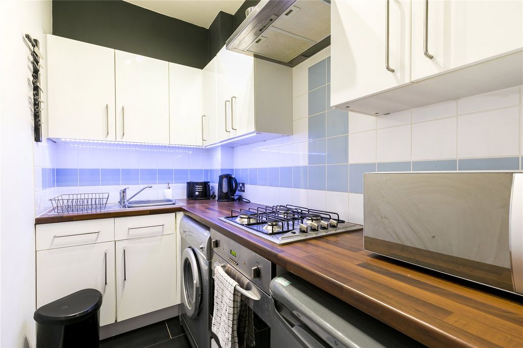 Property photo 3 of 8 Photo 3