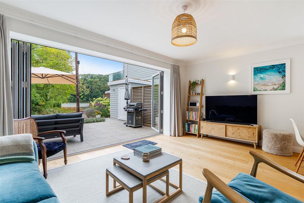 Property photo 2 of 29 19_2 The Millpool, Stoke Gabriel, Devo.Jpg