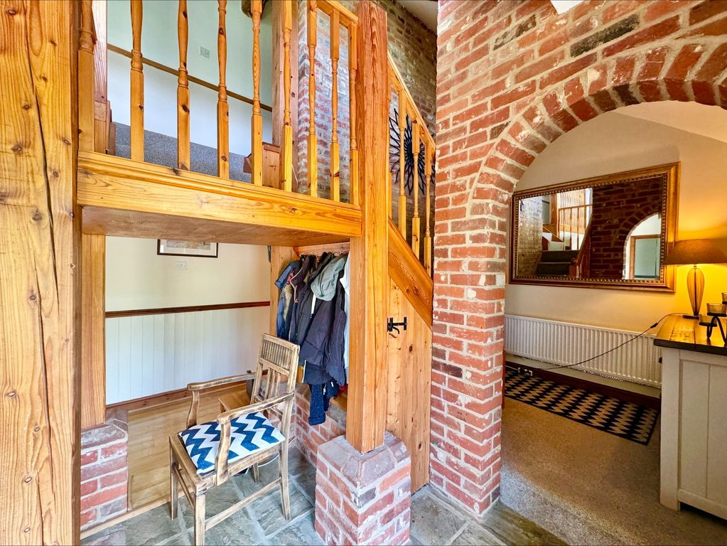 Property photo 3 of 29