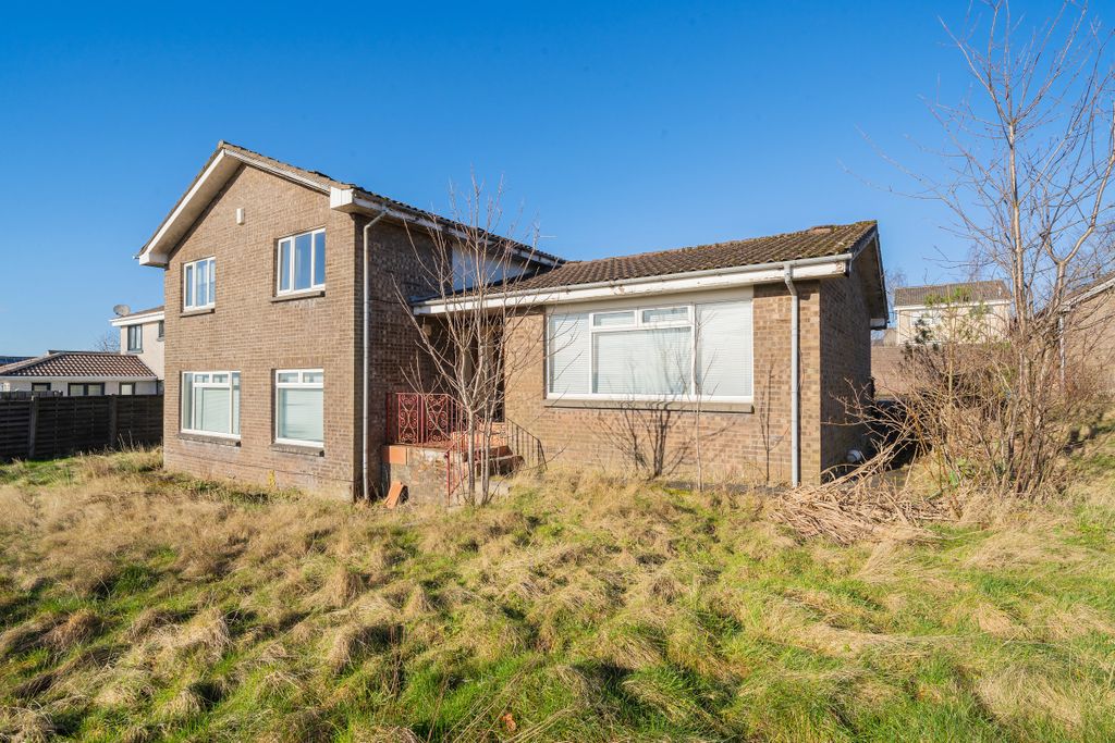 Property photo 3 of 8