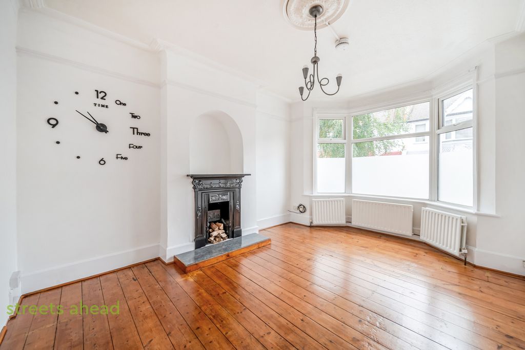 Property photo 3 of 14 5E11256c-A216-4Ed...