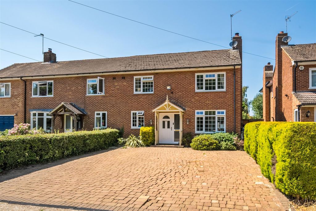 Property photo 1 of 12 External