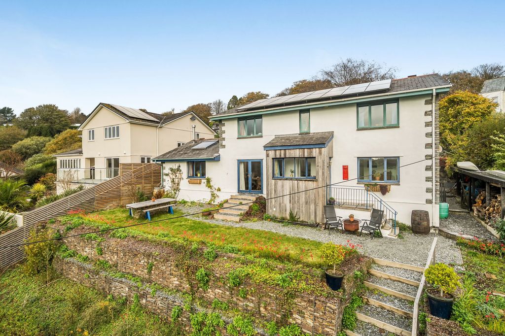 Property photo 1 of 27