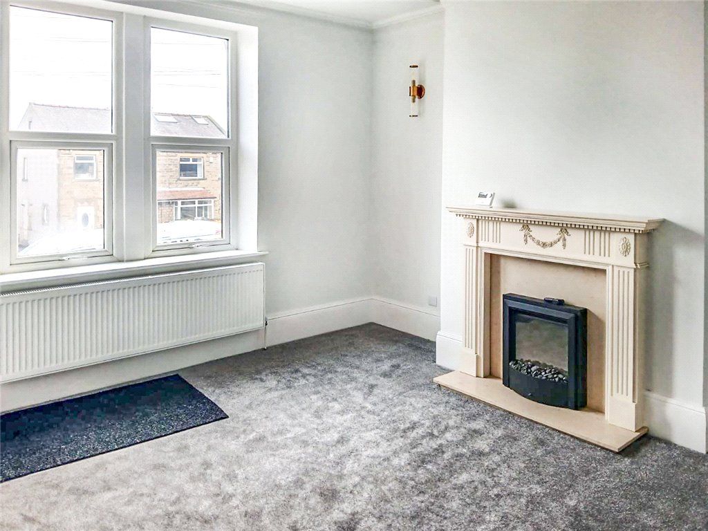 Property photo 2 of 13 Sitting Room