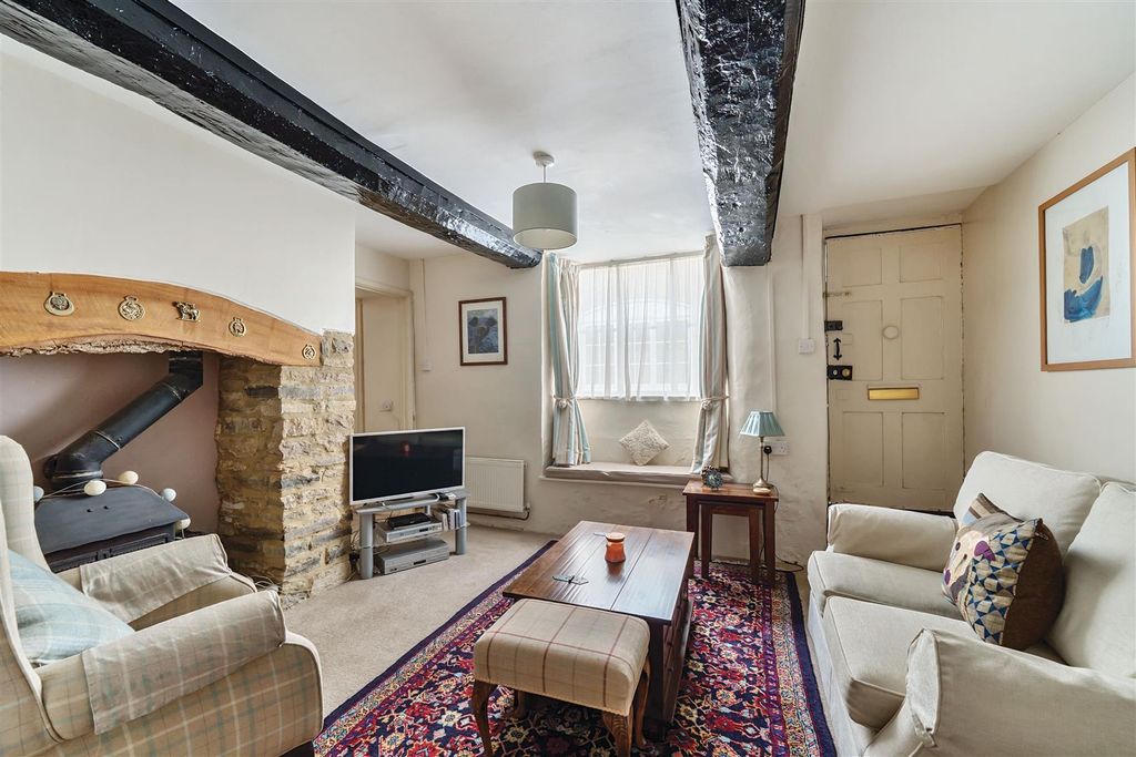 Property photo 3 of 16 Sitting Room