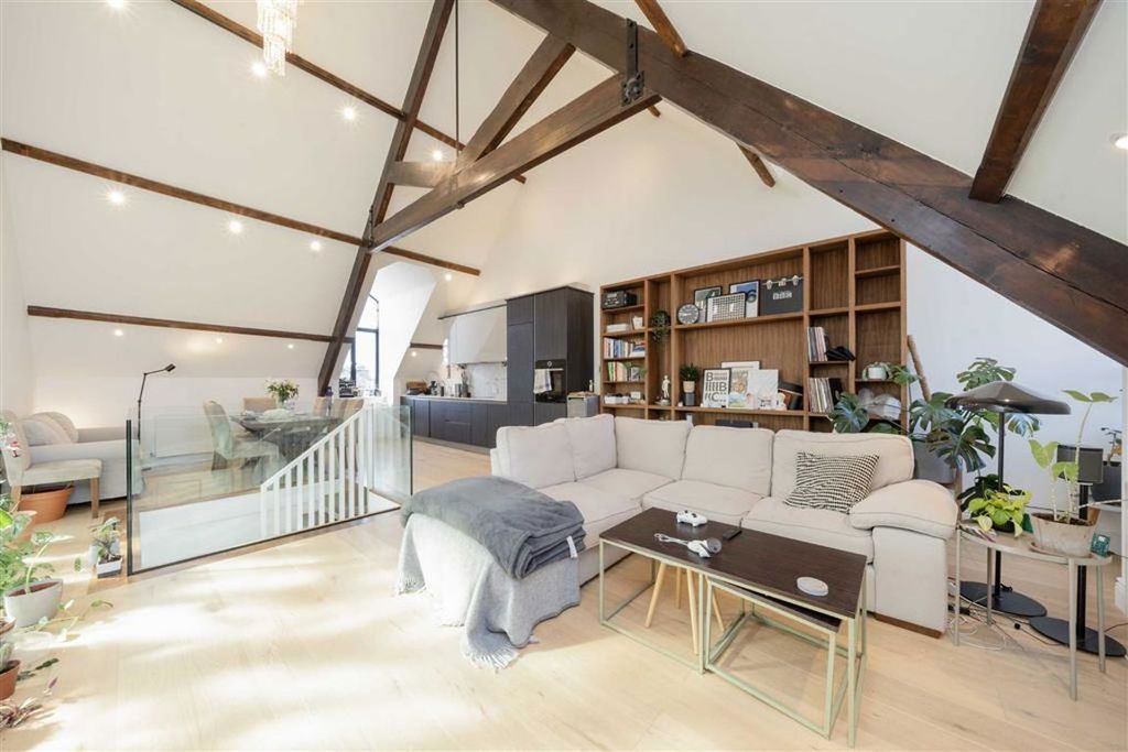 Property photo 2 of 7