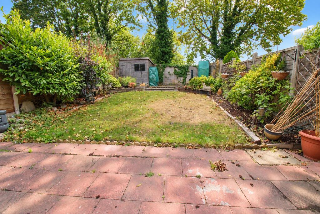 Property photo 3 of 14 Garden.Png
