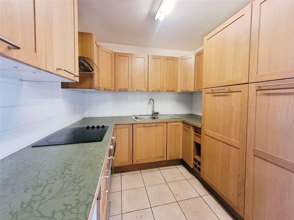 Property photo 3 of 9 Kitchen