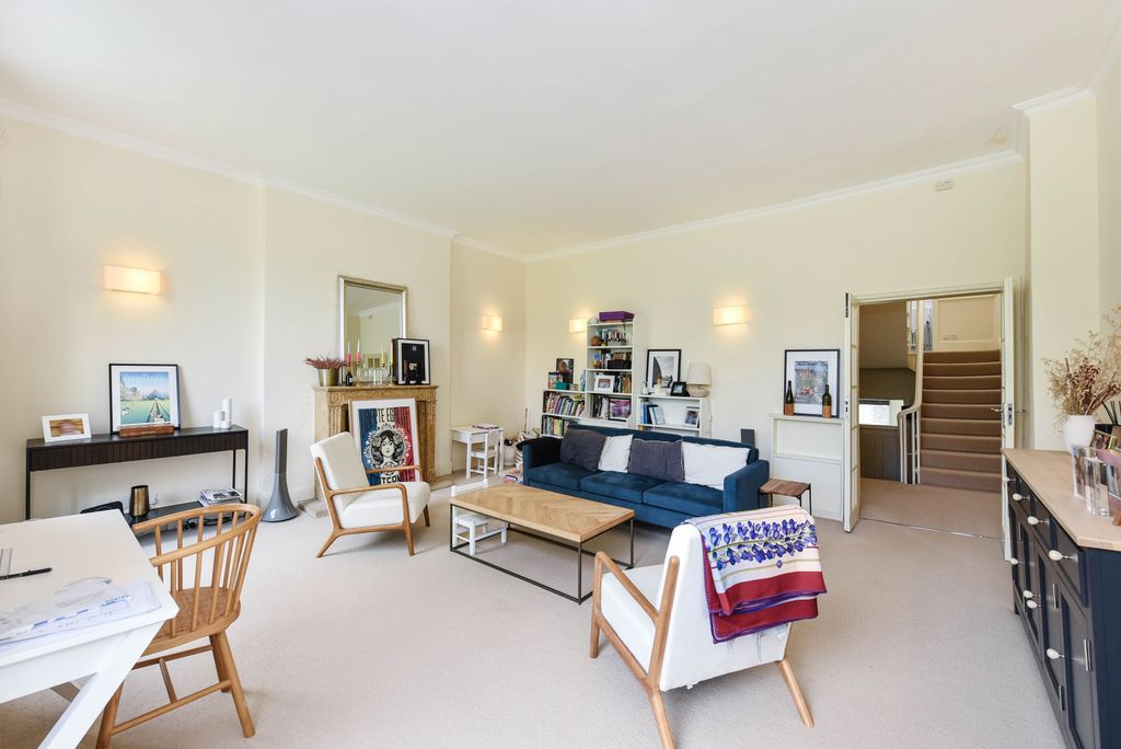 Property photo 3 of 12