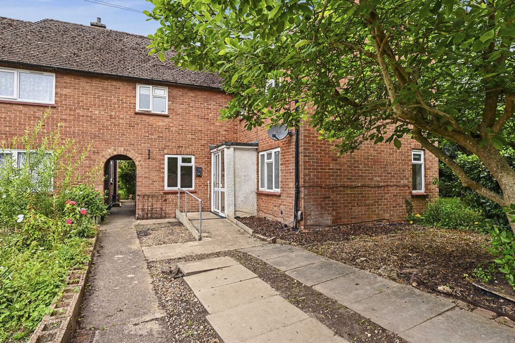 Property photo 1 of 12