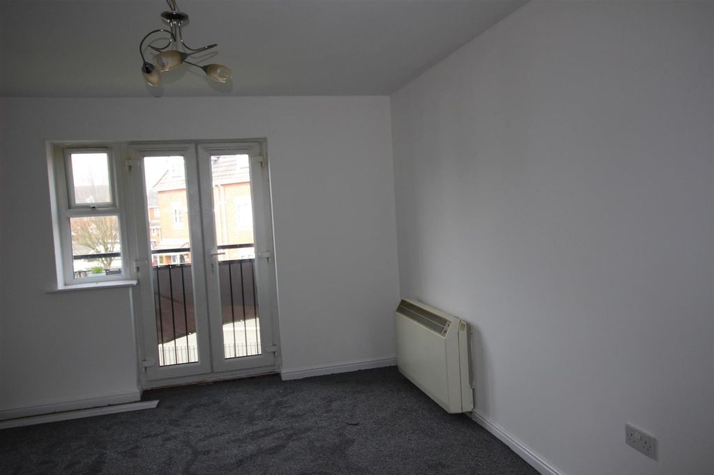 Property photo 3 of 8 Img_9225.Jpg