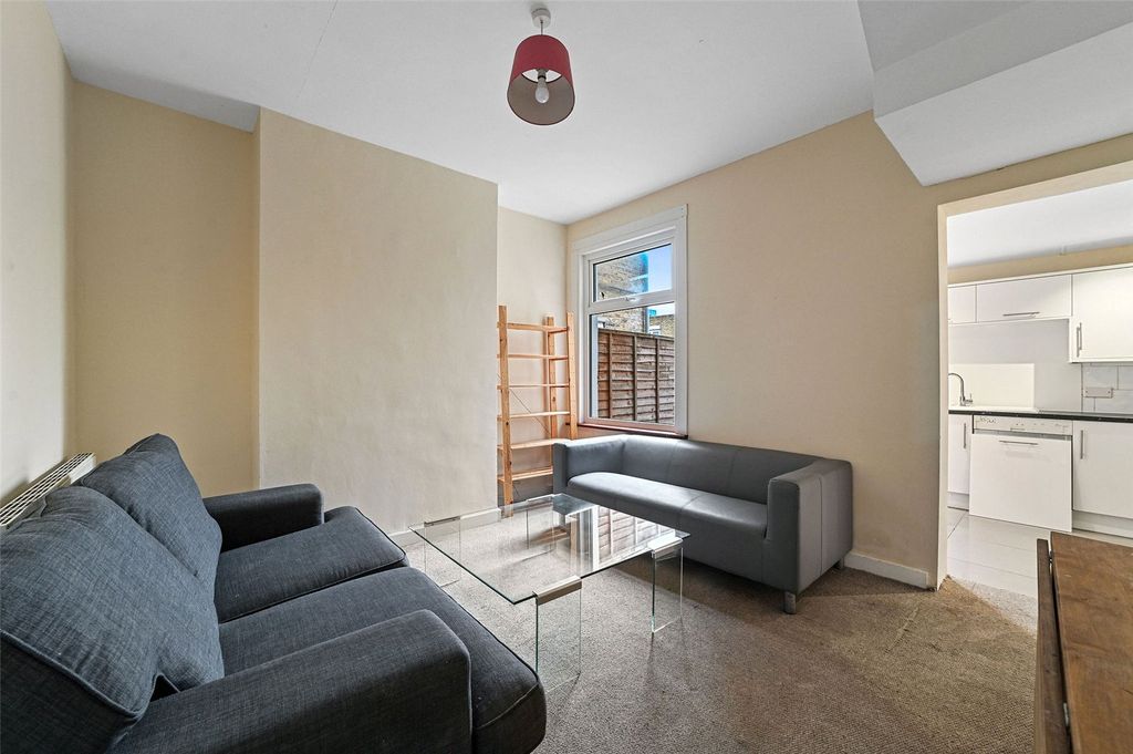 Property photo 3 of 22 Living Room