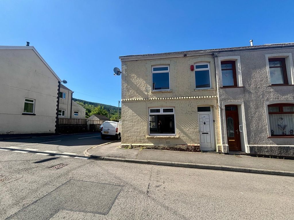 Property photo 1 of 25