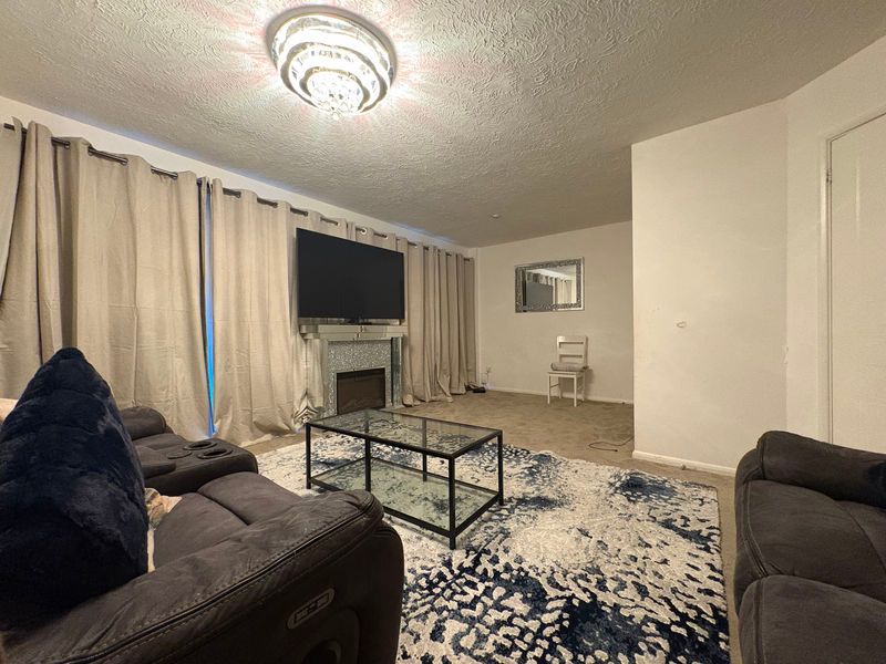 Property photo 2 of 10 Photo 2