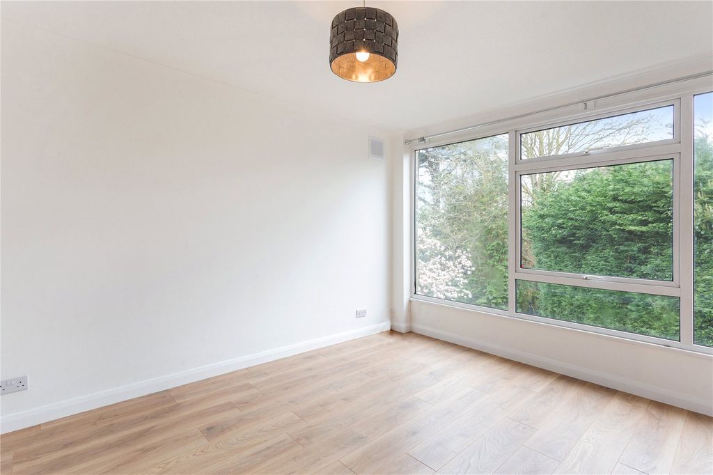 Property photo 2 of 12 Picture No. 02