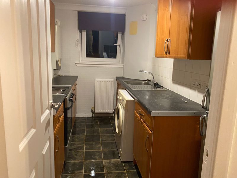 Property photo 3 of 6 Photo 4