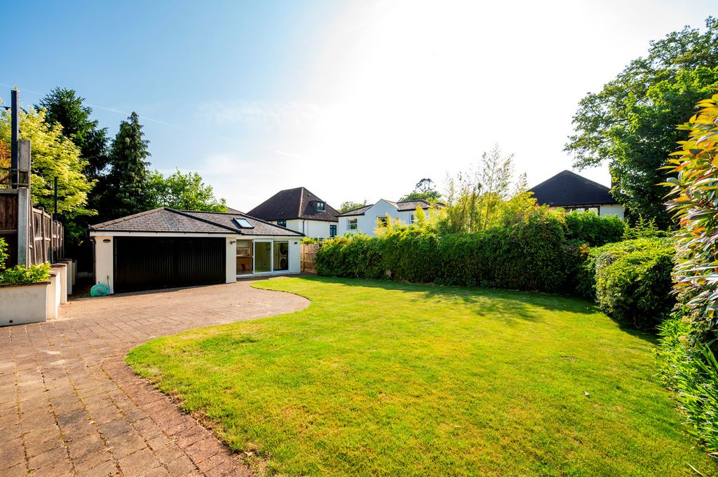 Property photo 3 of 32