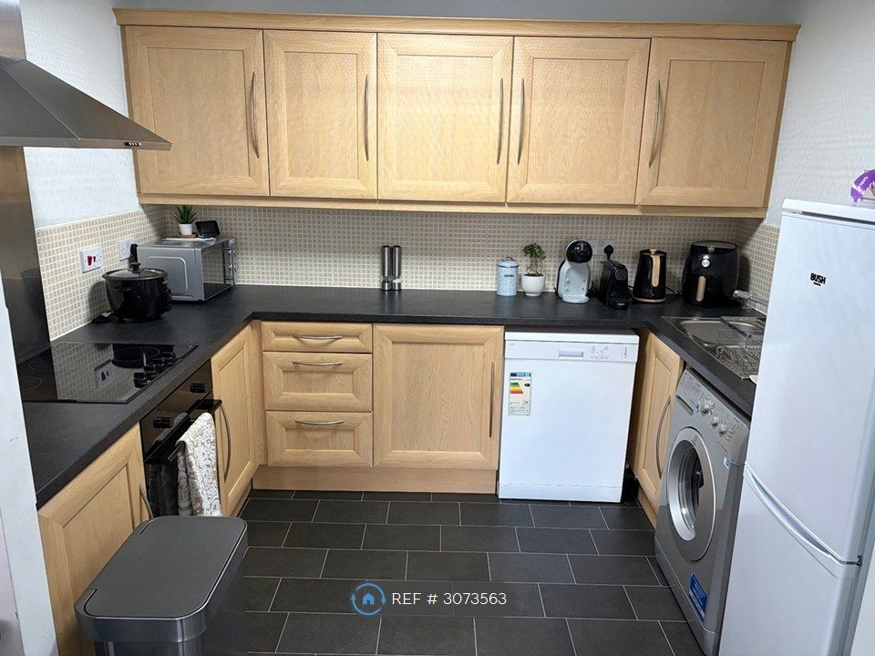 Property photo 2 of 5 Kitchen