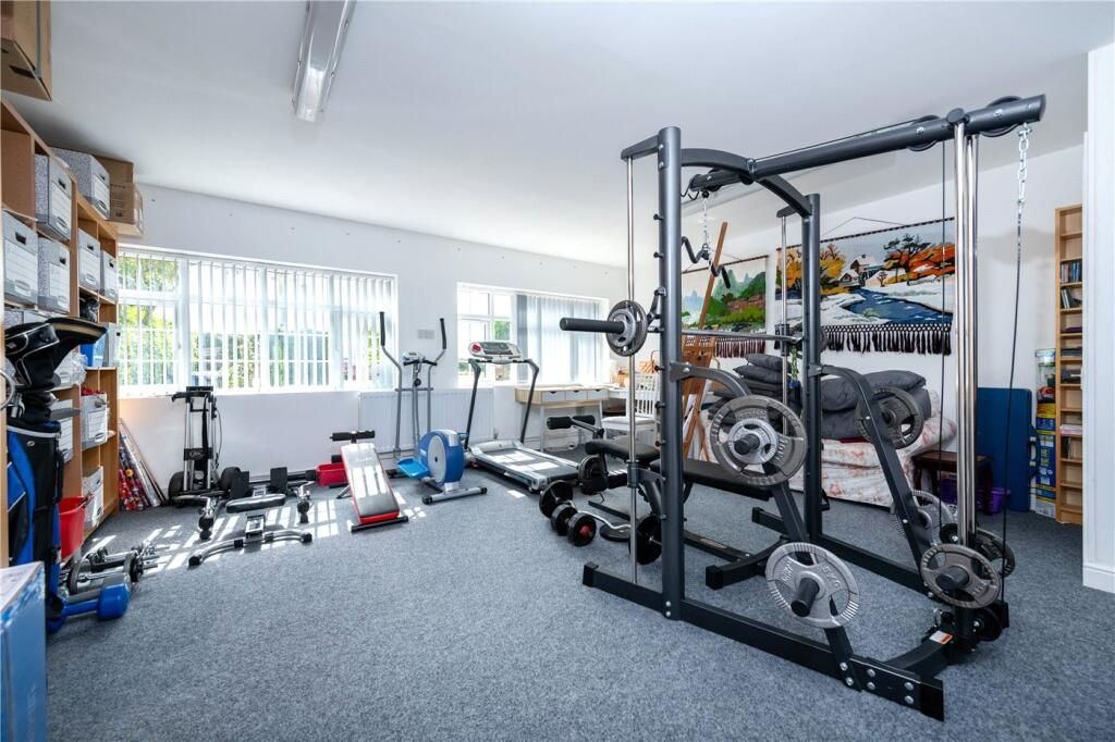 Property photo 2 of 34 Gym / Studio