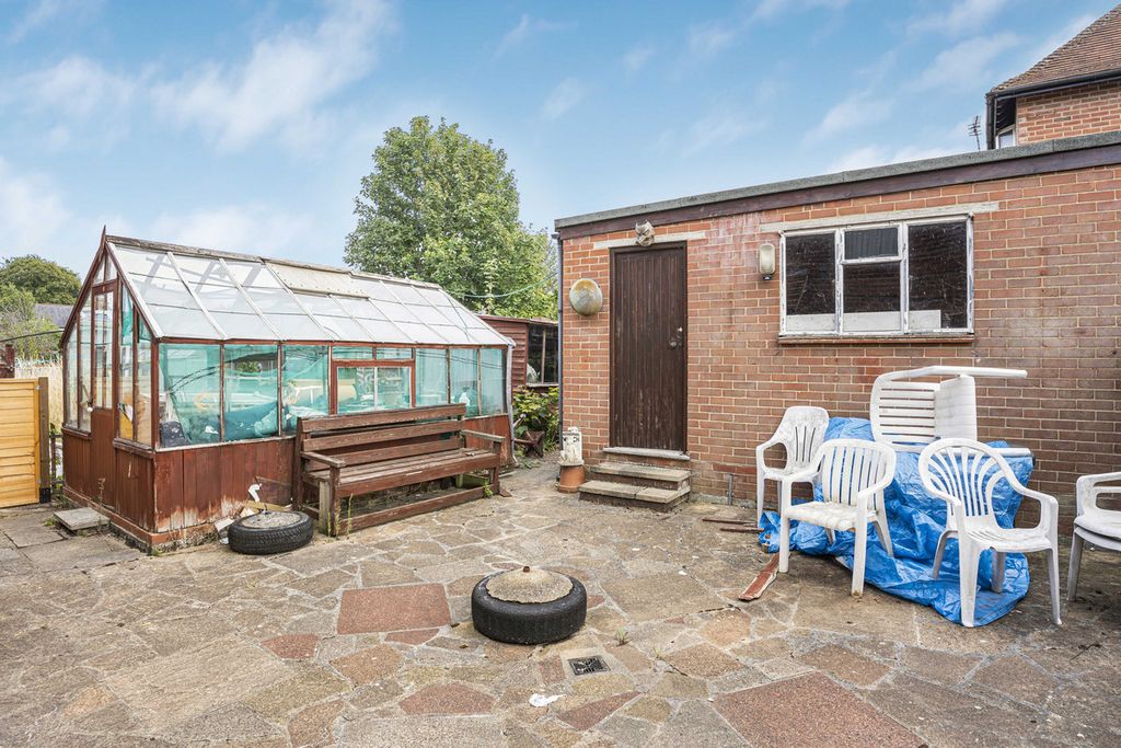 Property photo 3 of 5