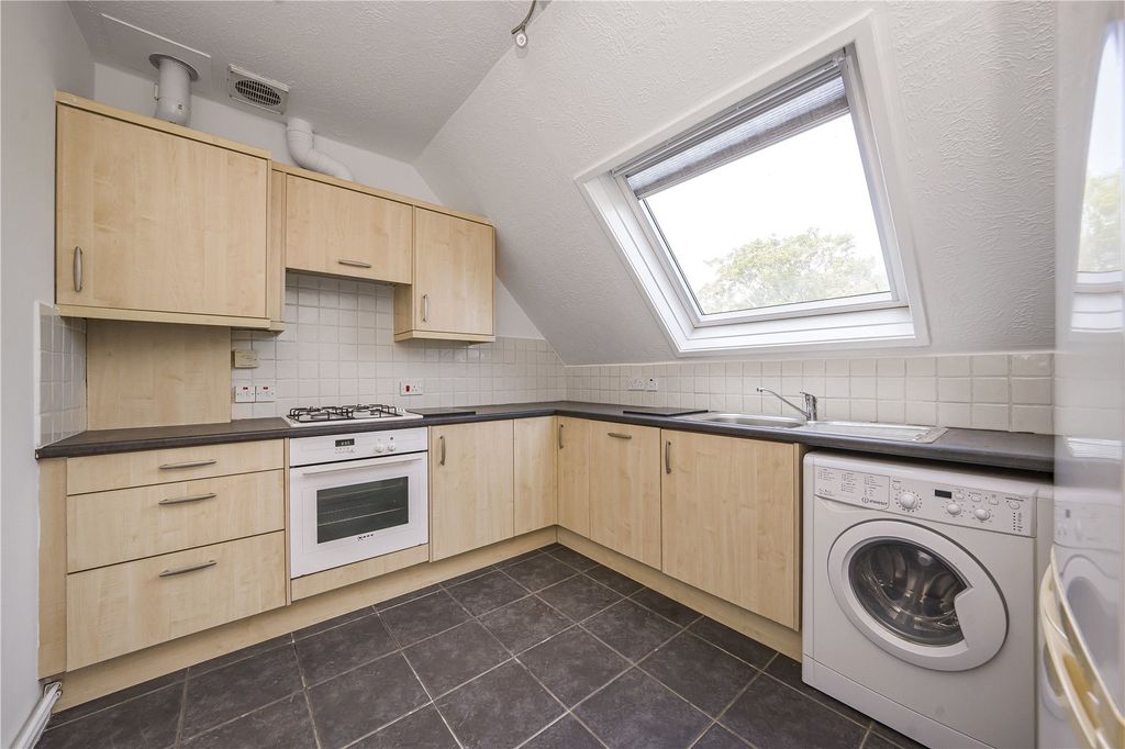 Property photo 3 of 10 Picture No. 06