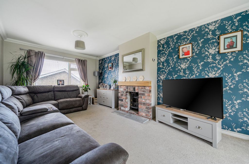 Property photo 2 of 20 1347399-17-68B8A7...