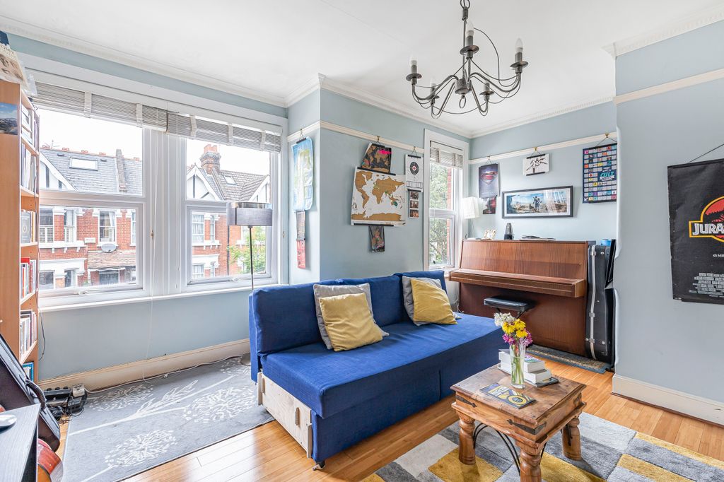 Property photo 3 of 16 10_53793.Jpg