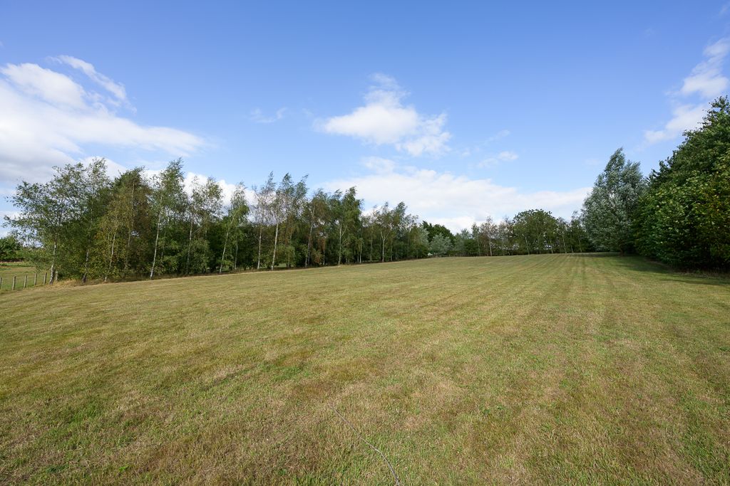 Property photo 2 of 33 Little Treddow-55