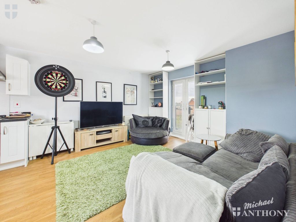 Property photo 2 of 13 Cam03852G0-Pr0636-Still002