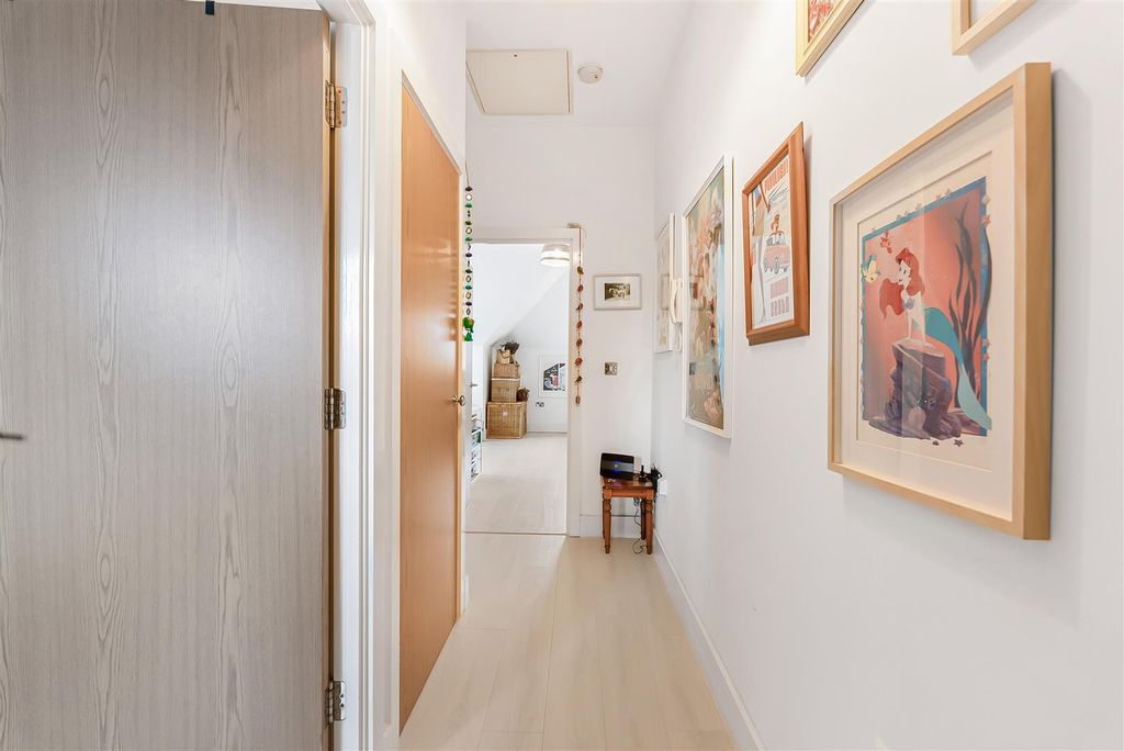 Property photo 3 of 27 12_72901.Jpg