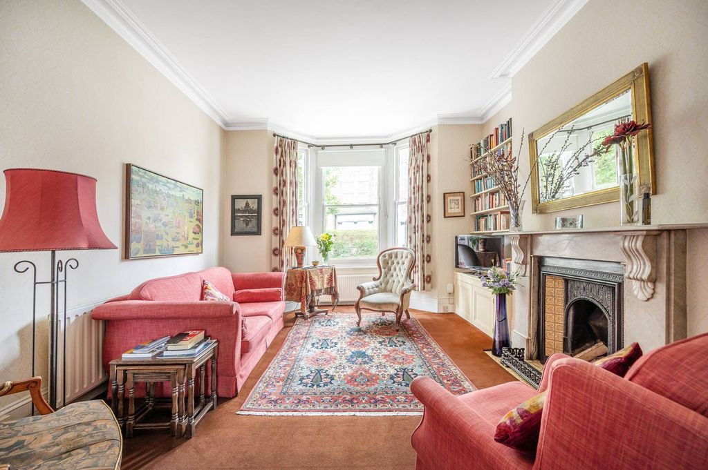 Property photo 1 of 12